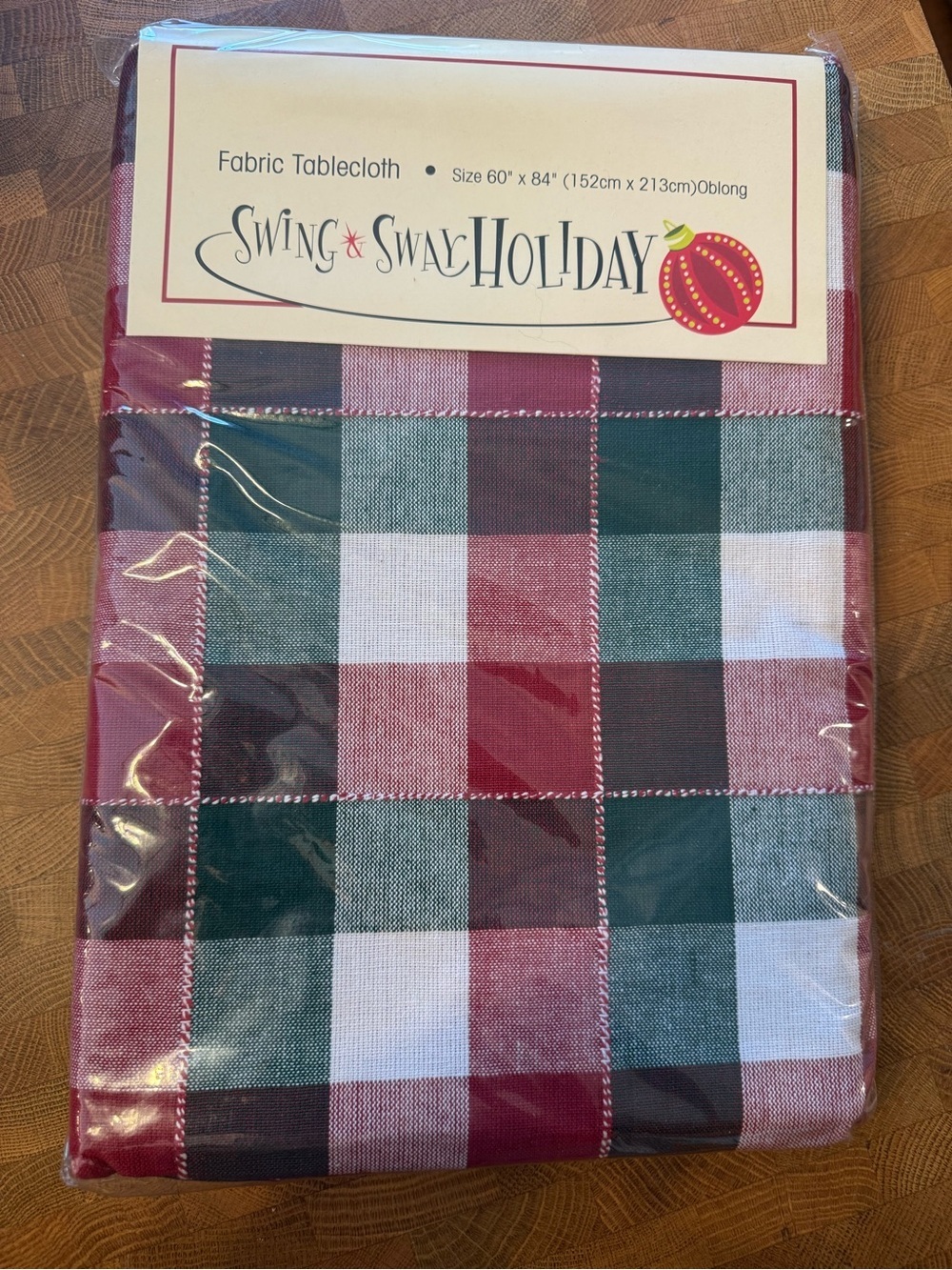 Swing & Sway Holiday Plaid Tablecloth - Red, Green, White